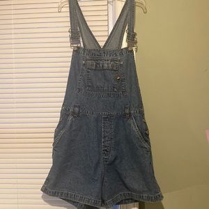Medium blue wash overalls from No Boundaries, Good condition. Size Juniors 11/13